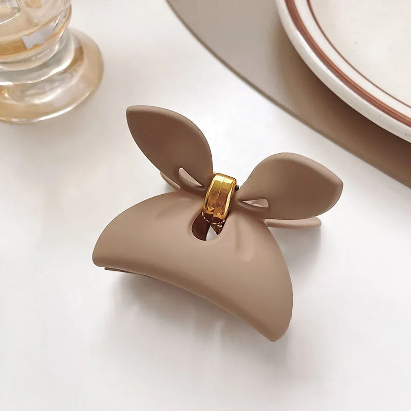 Women Elegant Brown Beige Flower Geometric Hair Claw