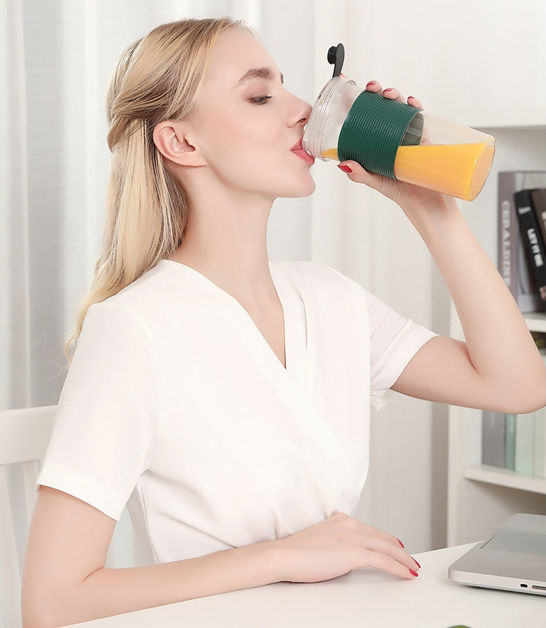 Portable Blender Electric Fruit Juicer