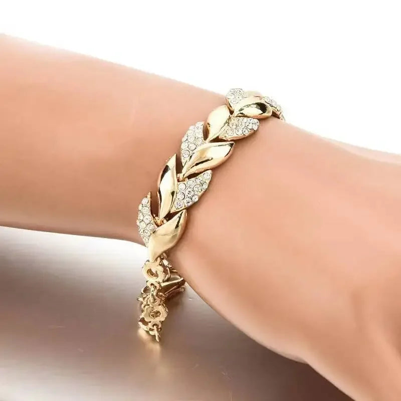 Luxury Charm Love Braided Leaf Bracelet