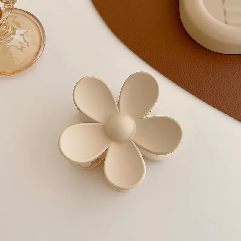 Women Elegant Brown Beige Flower Geometric Hair Claw