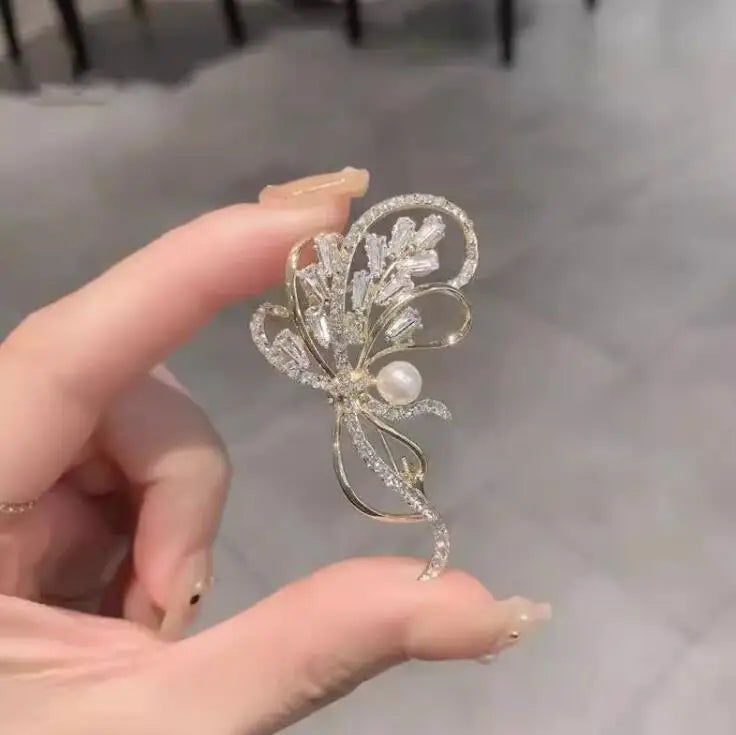 Elegant Gold Color Rose Flower Brooches