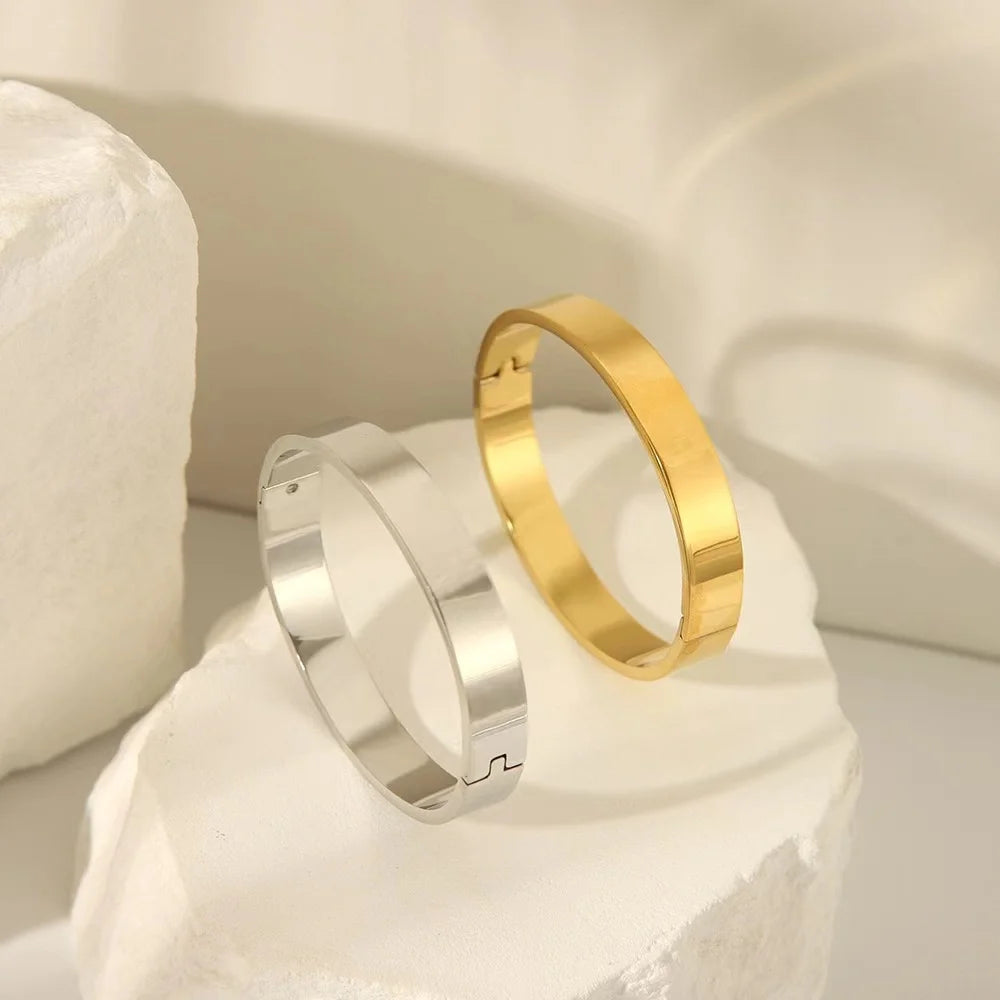 Waterproof Stainless Steel Oval Smooth Bracelet Bangle