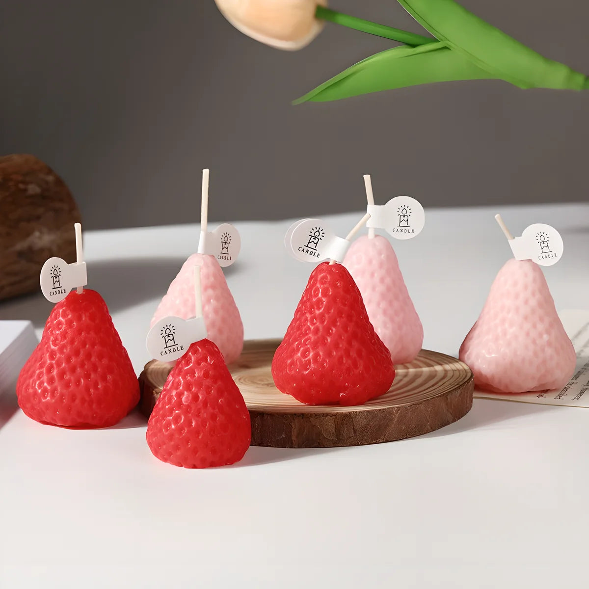 4pcs Strawberry-Shaped Miniature Scented Candles