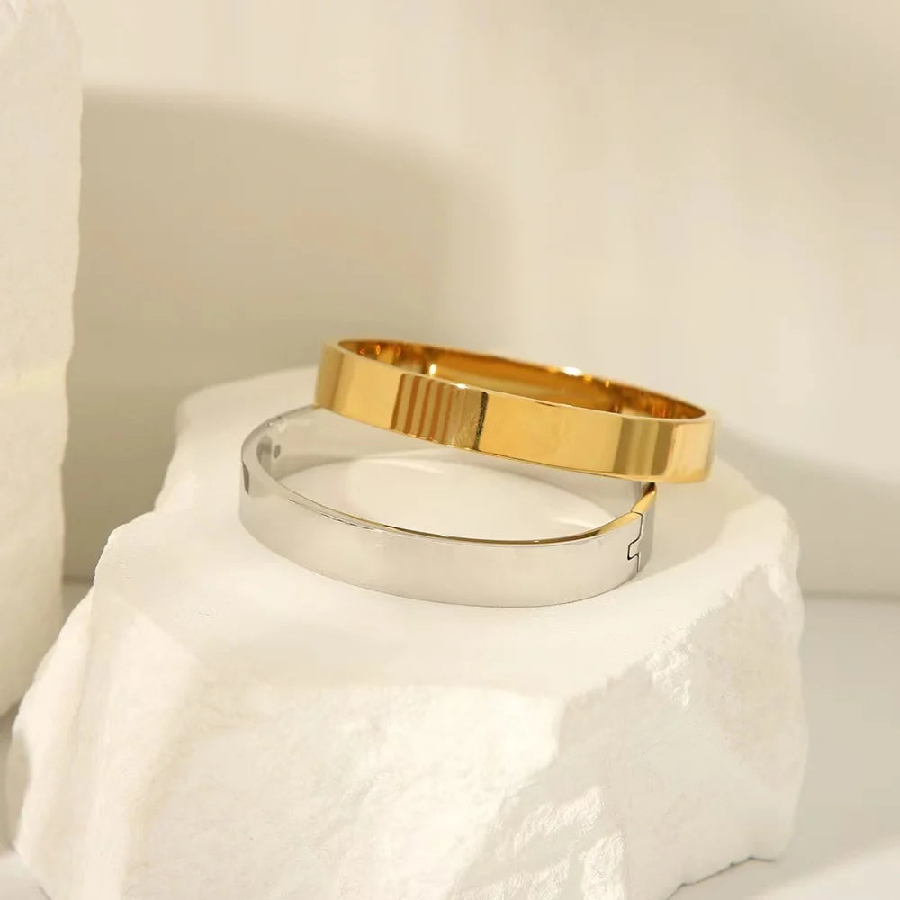 Waterproof Stainless Steel Oval Smooth Bracelet Bangle