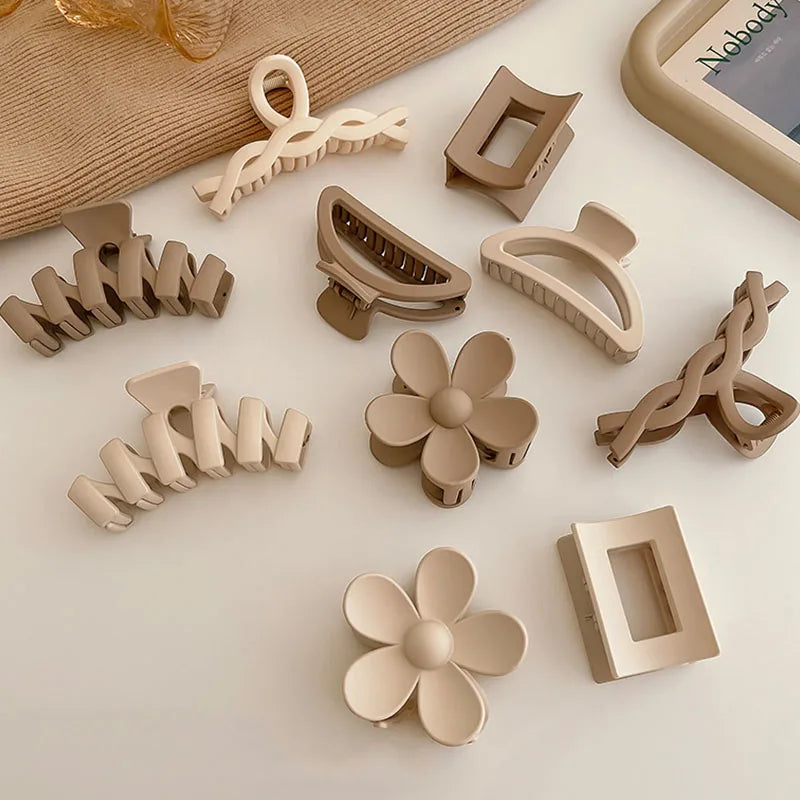 Women Elegant Brown Beige Flower Geometric Hair Claw