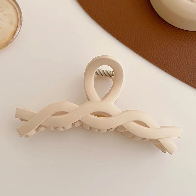 Women Elegant Brown Beige Flower Geometric Hair Claw